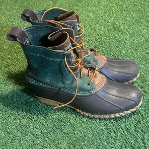 SUPER RARE L.L. Bean “Bean Boots” Forest Green and Dark Brown Duck Boots